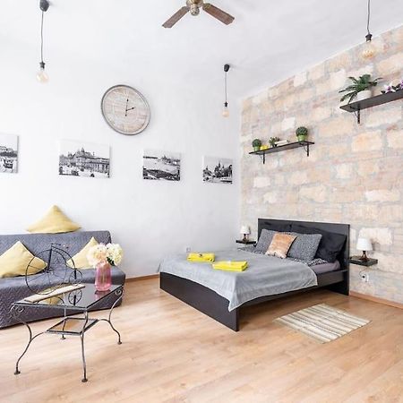 Vintage Style Cozy Downtown Apartment. Будапеща Екстериор снимка